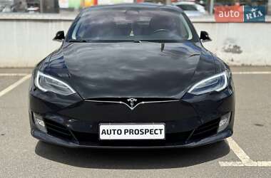 Лифтбек Tesla Model S 2017 в Кривом Роге
