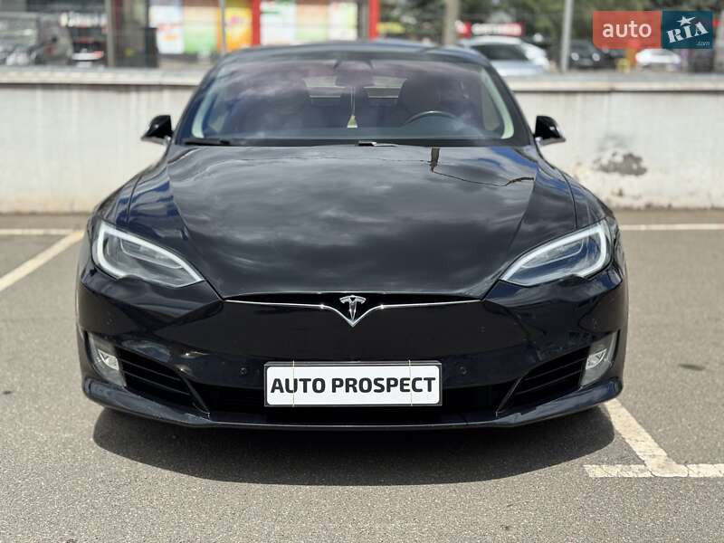 Tesla Model S 2017