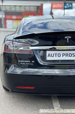 Лифтбек Tesla Model S 2017 в 