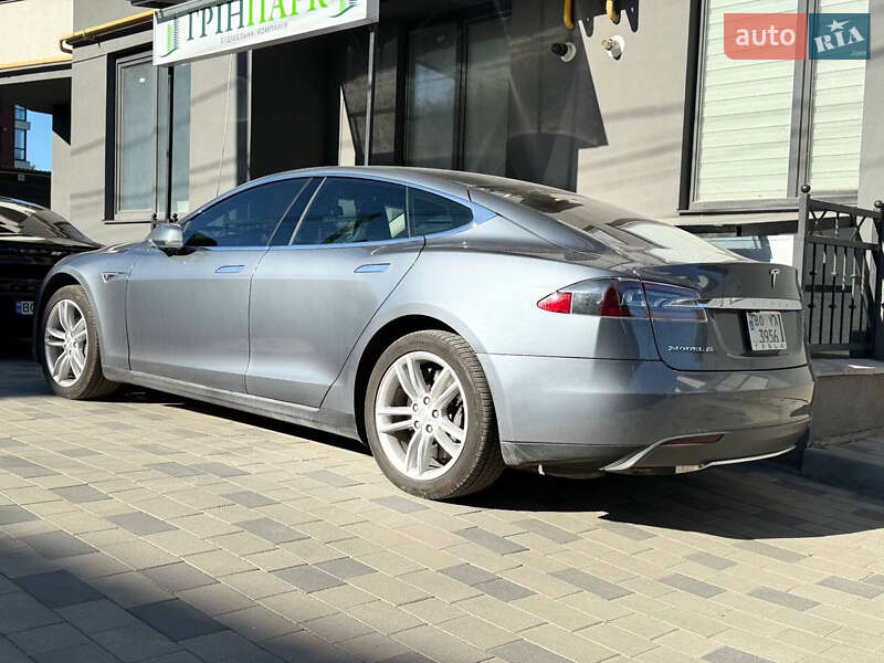 Ліфтбек Tesla Model S 2014 в Тернополі