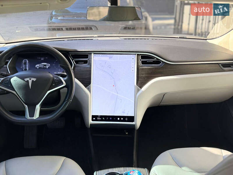Ліфтбек Tesla Model S 2014 в Тернополі