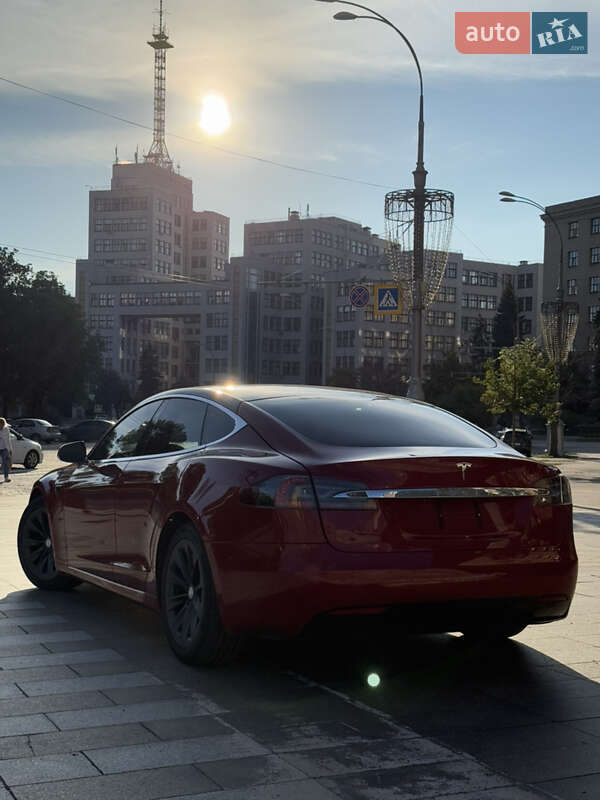 Лифтбек Tesla Model S 2018 в Харькове