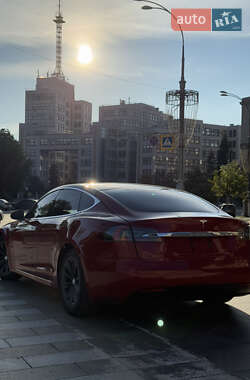 Лифтбек Tesla Model S 2018 в 