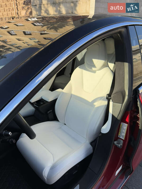 Лифтбек Tesla Model S 2018 в Харькове