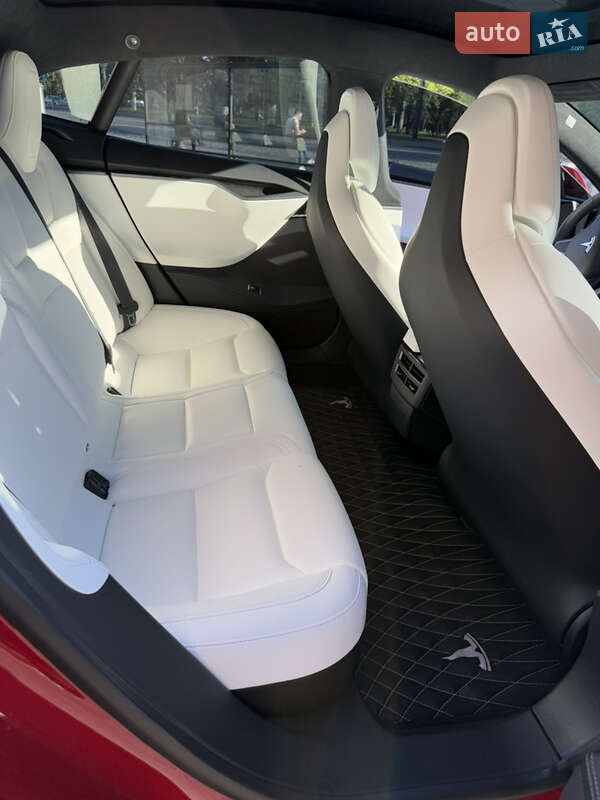 Лифтбек Tesla Model S 2018 в Харькове