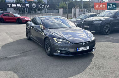 Лифтбек Tesla Model S 2018 в 