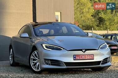 Лифтбек Tesla Model S 2017 в 