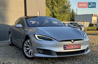 Лифтбек Tesla Model S 2017 в 