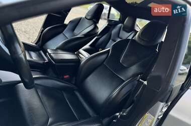 Лифтбек Tesla Model S 2017 в 
