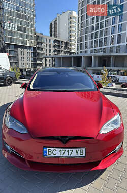 Лифтбек Tesla Model S 2016 в 