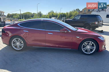 Лифтбек Tesla Model S 2016 в 