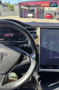 Лифтбек Tesla Model S 2016 в 