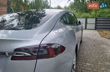 Лифтбек Tesla Model S 2016 в 