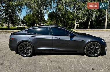 Лифтбек Tesla Model S 2020 в 