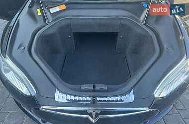 Лифтбек Tesla Model S 2013 в 