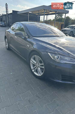 Ліфтбек Tesla Model S 2016 в Полтаві