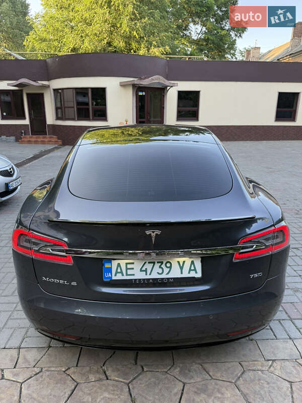 Лифтбек Tesla Model S 2018 в Днепре