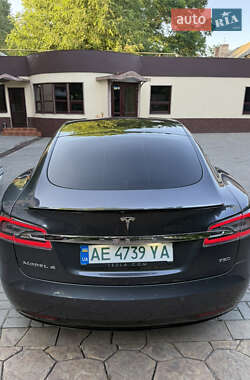 Ліфтбек Tesla Model S 2018 в 