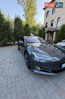 Ліфтбек Tesla Model S 2018 в 