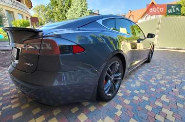 Лифтбек Tesla Model S 2016 в 