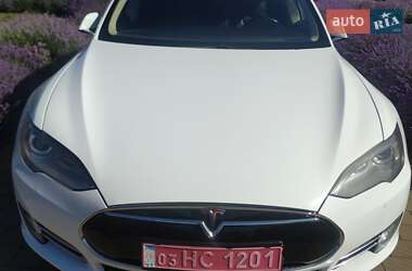 Лифтбек Tesla Model S 2014 в 