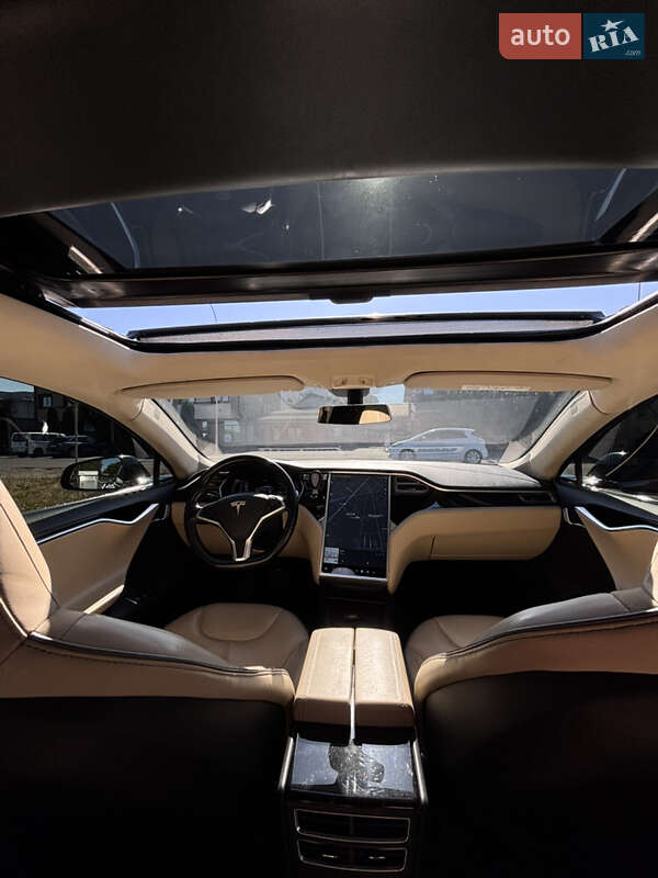 Лифтбек Tesla Model S 2014 в Ужгороде