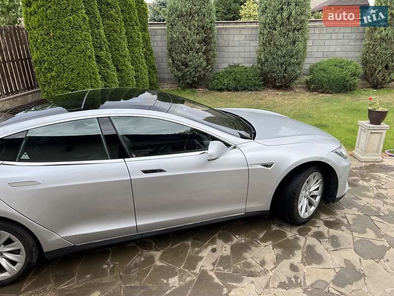 Лифтбек Tesla Model S 2015 в Одессе