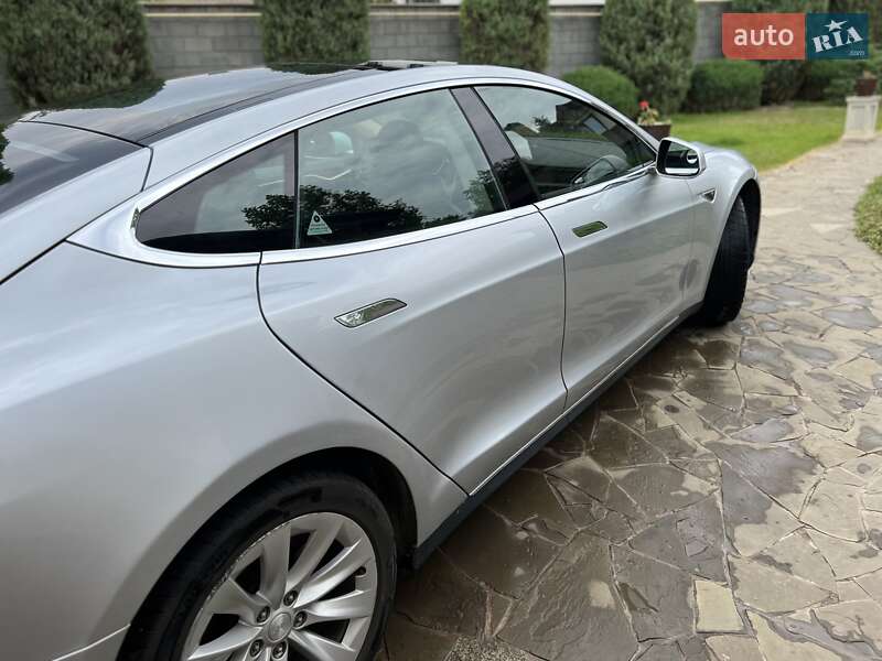 Лифтбек Tesla Model S 2015 в Одессе