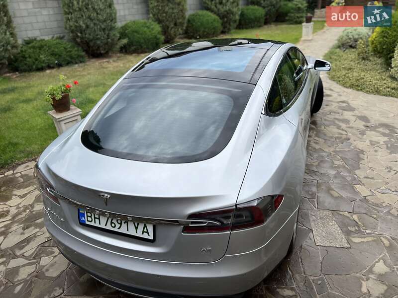 Лифтбек Tesla Model S 2015 в Одессе