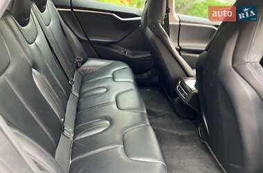 Лифтбек Tesla Model S 2015 в 