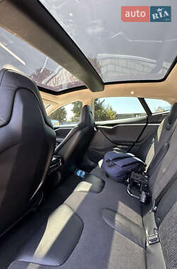 Лифтбек Tesla Model S 2013 в 