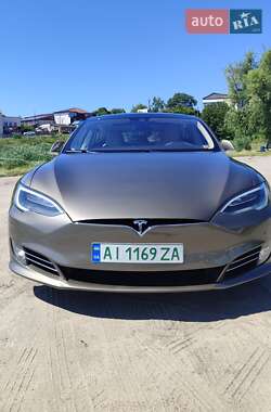Лифтбек Tesla Model S 2016 в 