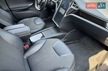 Ліфтбек Tesla Model S 2014 в 