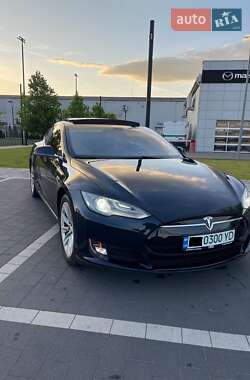 Лифтбек Tesla Model S 2013 в 