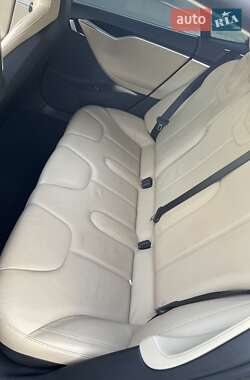 Лифтбек Tesla Model S 2013 в 