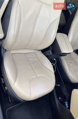Лифтбек Tesla Model S 2013 в 