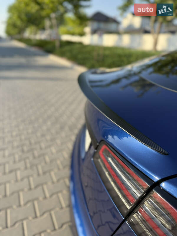 Ліфтбек Tesla Model S 2022 в Одесі