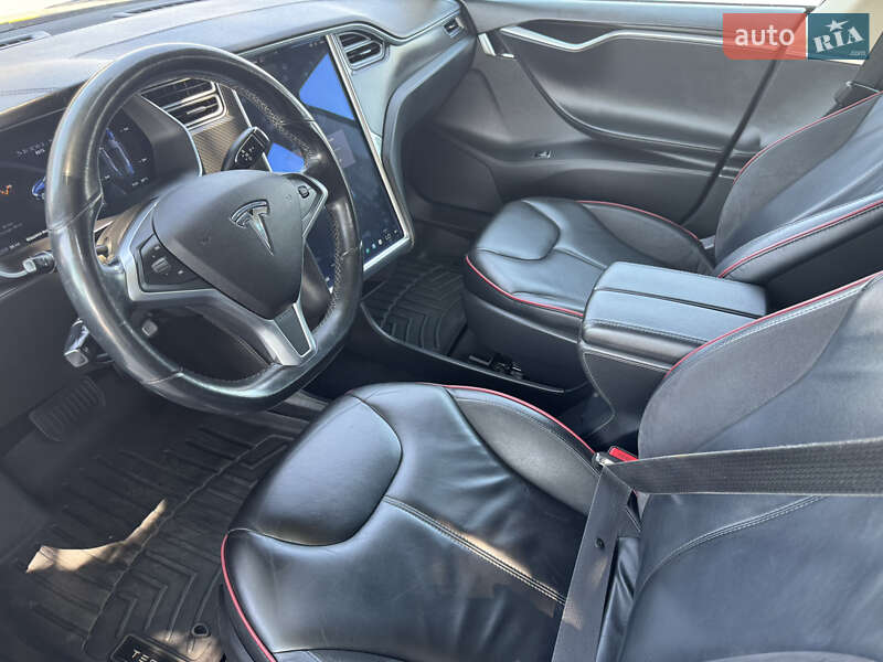 Ліфтбек Tesla Model S 2014 в Одесі