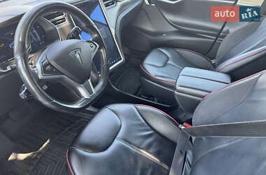 Лифтбек Tesla Model S 2014 в 