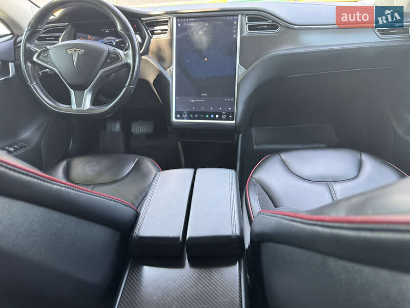 Ліфтбек Tesla Model S 2014 в Одесі
