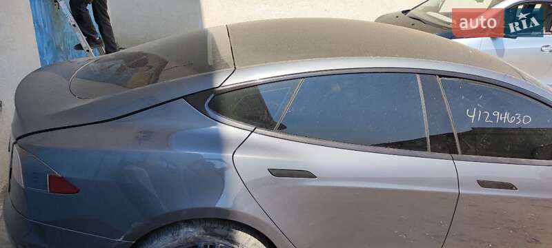 Лифтбек Tesla Model S 2014 в Киеве