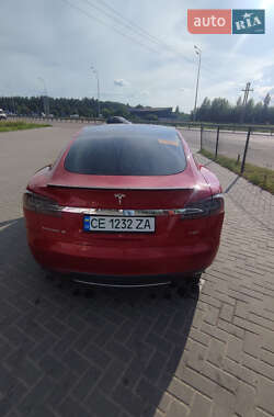 Лифтбек Tesla Model S 2013 в 