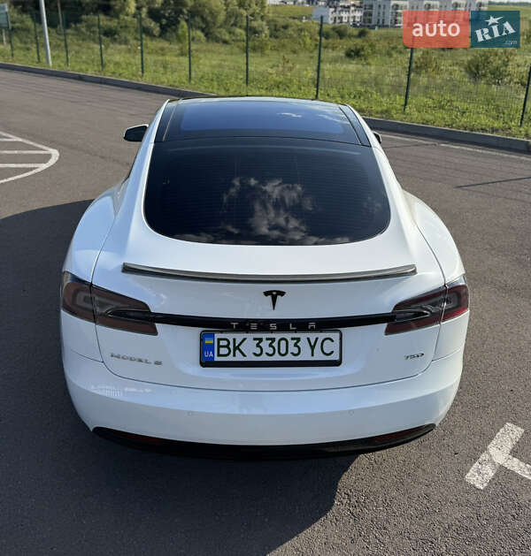 Ліфтбек Tesla Model S 2017 в Рівному