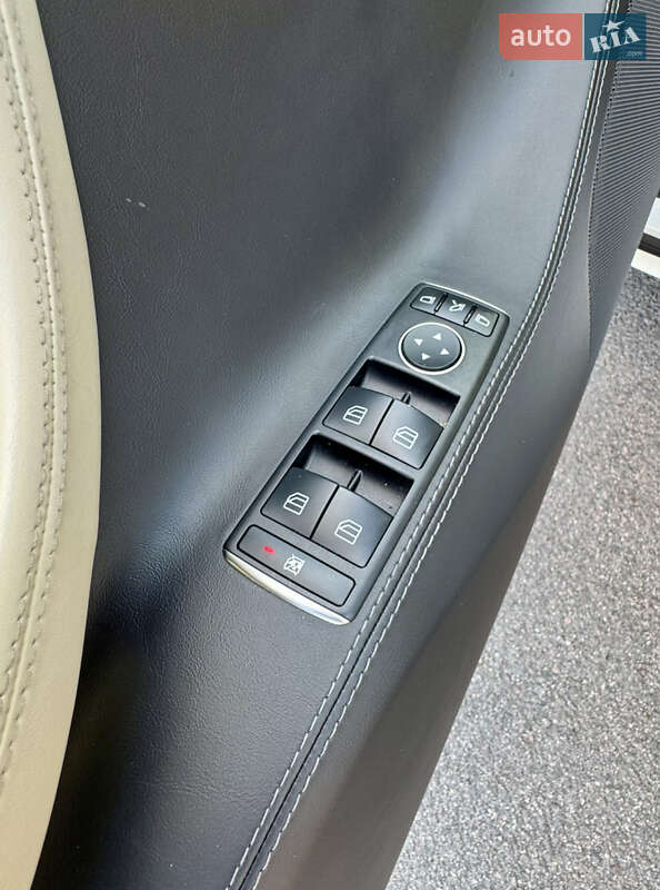Ліфтбек Tesla Model S 2017 в Рівному