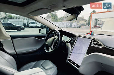 Ліфтбек Tesla Model S 2015 в 