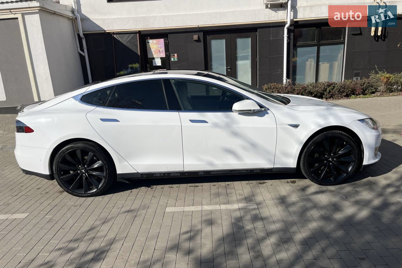 2014 Tesla Model S - мініатюра 28