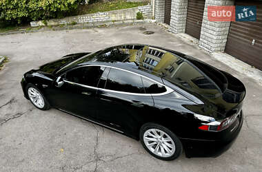 Лифтбек Tesla Model S 2016 в 