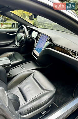 Лифтбек Tesla Model S 2016 в 