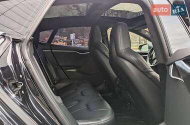 Лифтбек Tesla Model S 2015 в 
