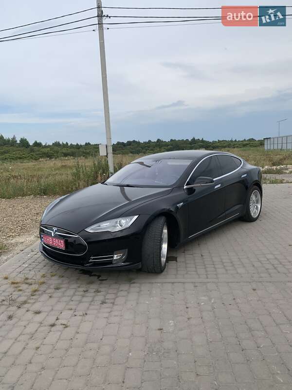 Tesla Model S 2013